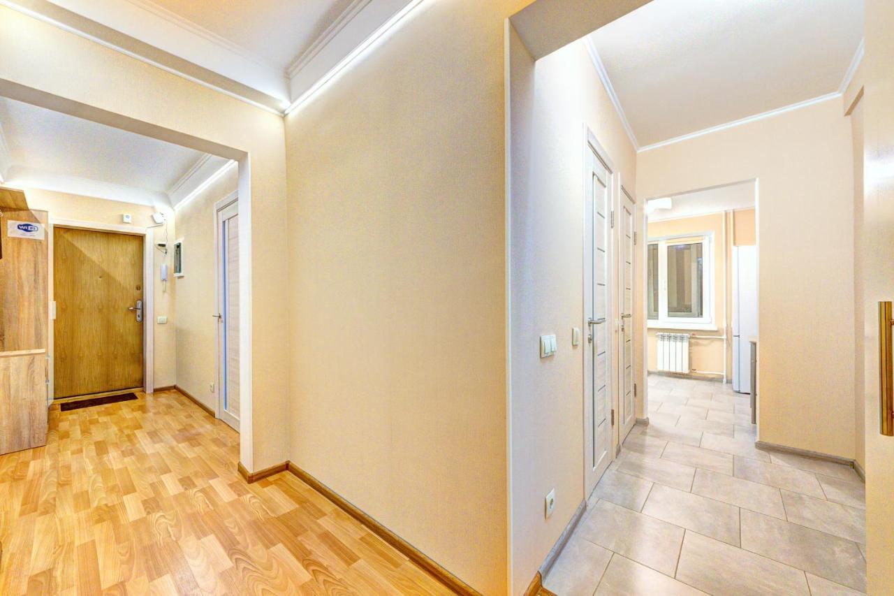Apartments Near Ocean Plaza Druzhby Narodov Boulevard 8A Kyiv Exterior photo